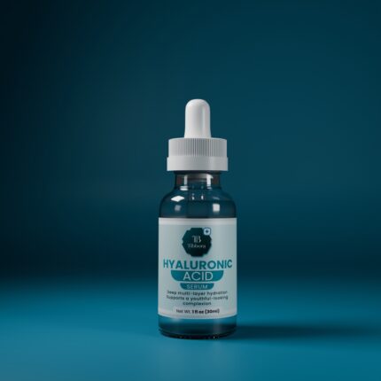 4D Hyaluronic Acid Serum with four types of hyaluronic acid for deep skin hydration